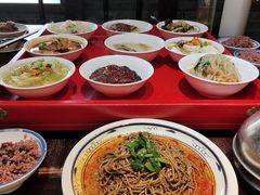 -蓝田九大碗民俗食府(蓝田店)