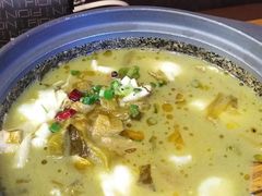 -周鱼小馆石锅酸菜鱼(活力汇店)