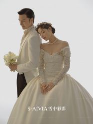 -雪中彩影婚纱摄影·微光艺术中心