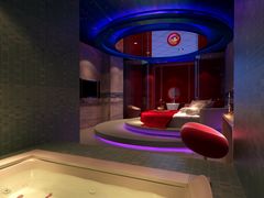 遐想空间-天鹅恋主题酒店(光谷广场步行街店)