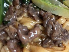 招牌湿炒牛河-潮泰牛肉火锅 · 创于1992年(车公庙店)