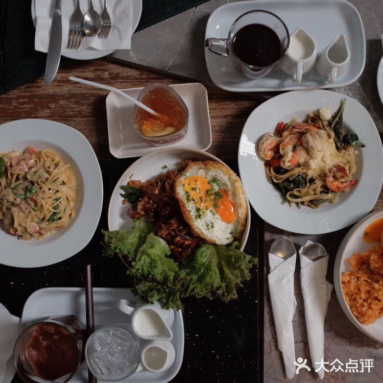 泰国旅行｜19年去的一家很有态度的曼谷集合店