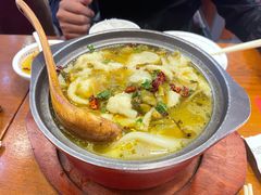 -周鱼小馆石锅酸菜鱼(活力汇店)