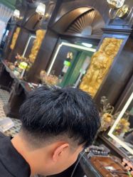 -海文先生国潮烫染男士理发馆