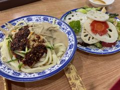 麻酱凉皮-清真老铁家灌汤包