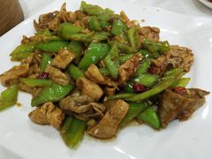 尖椒肥肠-渔民船说·北塘海鲜·天津菜·海肠捞饭(北塘古镇店)