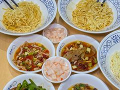 -李与白包子铺(桐梓林店)