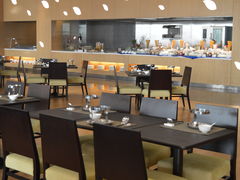 大堂-新地酒店-湖畔自助餐厅