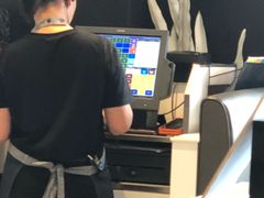 -必胜客(证大大拇指店)
