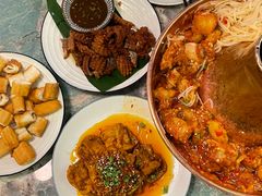 油焖鸡-浩海火烧云傣家菜(京广店)