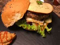 -HIGH FIVE哈福手工汉堡(桂林路店)