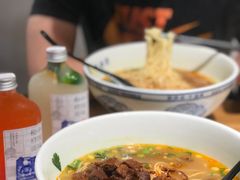 经典酸辣汤雪花肥牛面-和府捞面(壹方天地店)