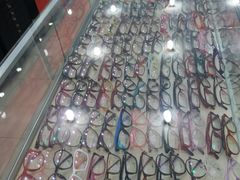 -朱师傅眼镜·蔡司·依视路·尼康(市先进店)