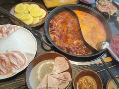 -冯校长老火锅(中联广场店)