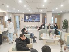 -上海大学附属上海和平眼科医院