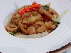 -阿瓦山寨·湘菜现炒·剁椒鱼头王(咸阳总店)