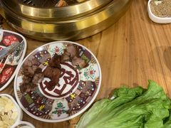 -汉江山料理级自助烤肉黑金冠(周口好吃城店)