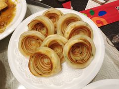 老济南油旋-闫府私房菜·百年鲁菜(欧亚店)