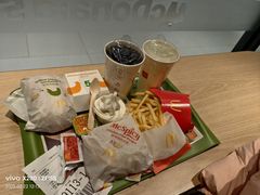 -麦当劳(百联西郊购物中心店)
