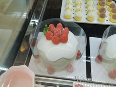 -花花卷卷·鲜食蛋糕(静安久光百货店)