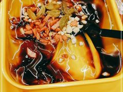 -串门邻居串串火锅(云南南路店)