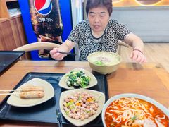 -亮亮面馆(经六路店)