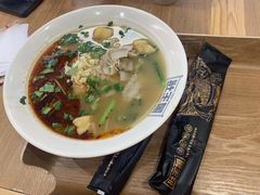 -肚王国(砂之船中东奥莱店)