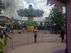 -七彩云南欢乐世界