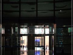 -上海跨国采购会展中心