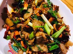 宣威小炒肉-老滇山寨•云南特色菜•地方菜•民族风情歌舞表演(金碧店)