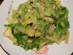 花蚬子肉炒牛心菜-顺承小院儿