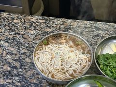 -正宗杨记普洱酸醋米线(总店)