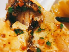 乾隆鱼头烧豆腐-乾隆美食·本帮菜(黄河路店)