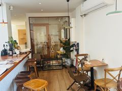 -有猫主题·治愈系猫咖(曾厝垵店)