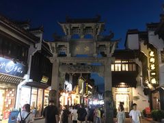 -临街徽菜馆·正宗黄山味
