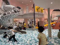 -奈尔宝·儿童乐园·亲子餐厅(鄞州万达店)