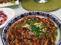 活杀响油鳝糊-翠山·映月湖景餐厅(映月湖公园店)