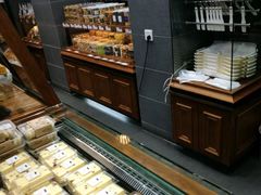 面包甜点陈列柜-东南饼庄(铁路二村店)