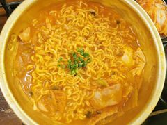 泡菜培根辛拉面-米屋石锅拌饭(师大店)