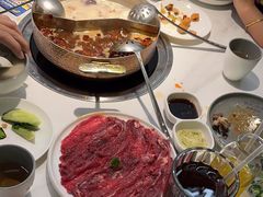 -洪氏嗨捞·广东猪肚鸡·椰子鸡火锅(西咸万象城店)