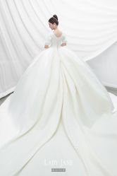 -Lady  Jane高端婚纱礼服馆