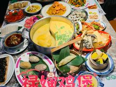 -禄婶鸡煲·打边炉