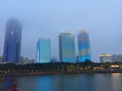 -万绿园