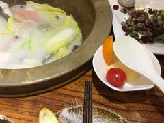 -滇香肴·云南菜蒸汽石锅鱼(云南北路店)