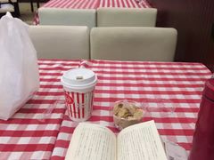 -红宝石·鲜奶小方·海派西点房(南丹店)