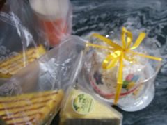 -华荣西饼屋(永护店)
