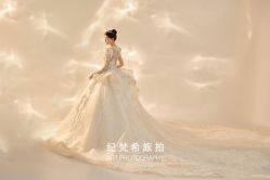 -纪梵希旅拍婚纱摄影(大连总店)