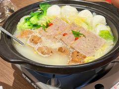 砂锅黄陂三鲜-大中华酒楼·主席武昌鱼·武汉美食地标(江汉路步行街店)