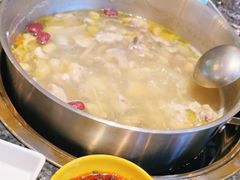 -一席地·本地鸡窝·杭帮鸡火锅(萧山银隆百货店)