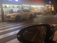 -老黄记手撕烤兔(玉林街店)